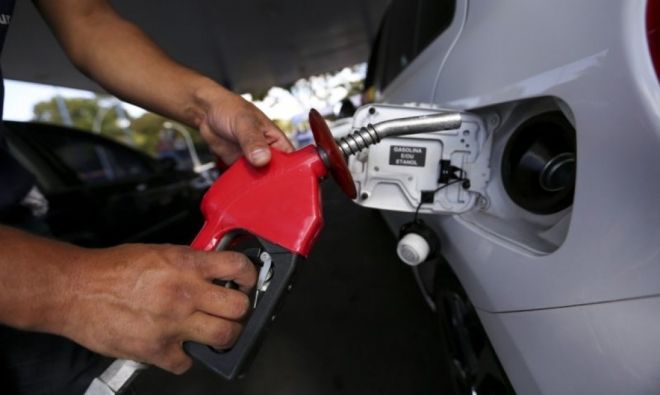 Pesquisa aponta alta da 5,75% no preço da gasolina 