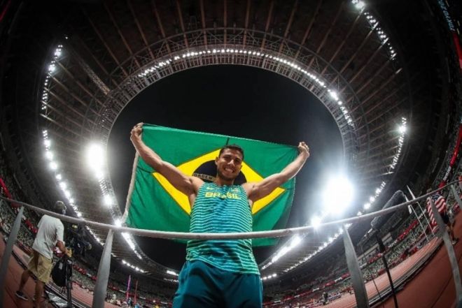 Thiago Braz conquista o bronze nos Jogos Olímpicos em Tóquio
