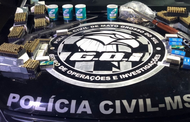 Suspeitos de furto em ch&aacute;cara de colecionador de armas &eacute; preso