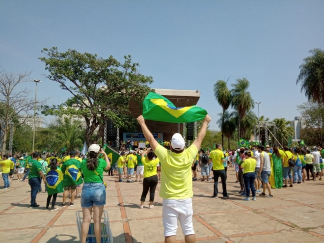 Manifestação pró-Bolsonaro e contra o STF movimenta a Capital no feriado 