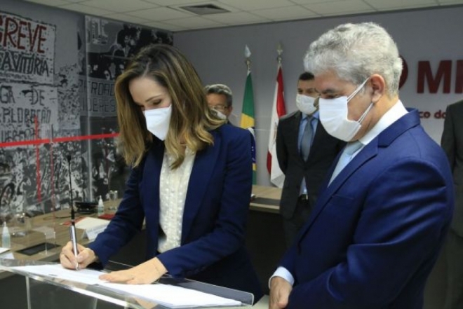 Cândice Arosio toma posse como procuradora-chefe do MPT