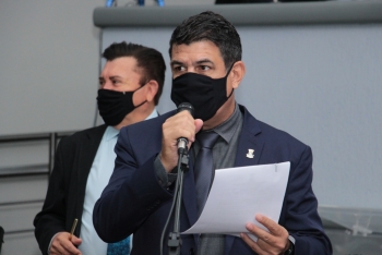 Projeto que proíbe de aviso comércio isentando estabelecimento sobre furto no estacionamento é sancionado