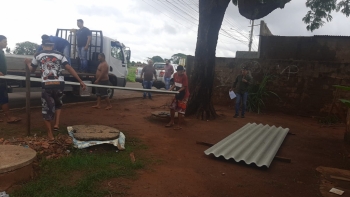 Chuvas, granizo e ventania deixa rastro de destrui&ccedil;&atilde;o em Mato Grosso do Sul 