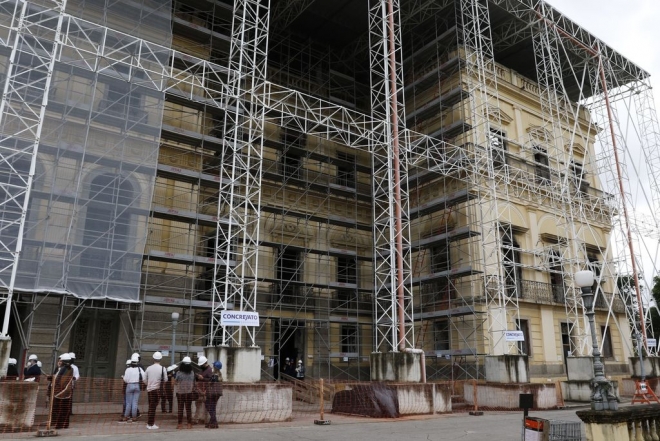 Museu Nacional começa restauração das fachadas e telhados