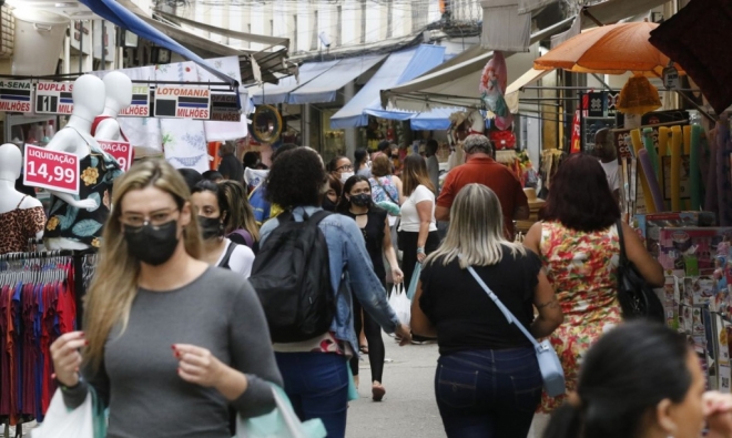 Confiança do empresário do comércio cai pelo terceiro mês