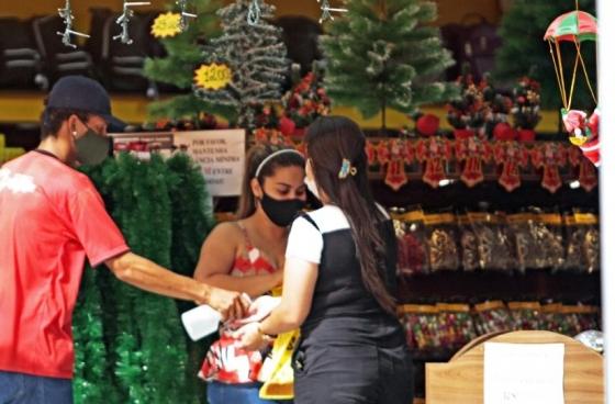 Antecipação do 13º movimenta as vendas do final de ano em Mato Grosso do Sul 