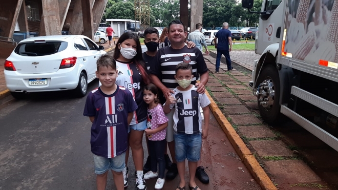 Comerário reúne 1,2 mil pessoas e União familiar chama atenção nas arquibancadas adversárias