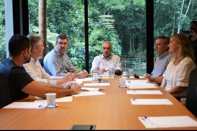 Corrêa e Governo articulam medidas de proteção aos rios da Serra da Bodoquena