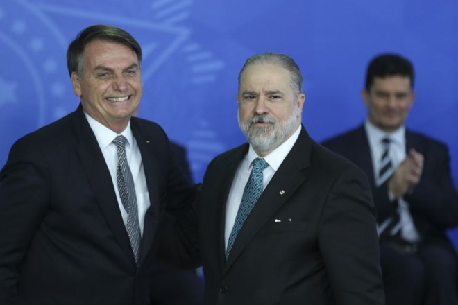 Aras e Bolsonaro