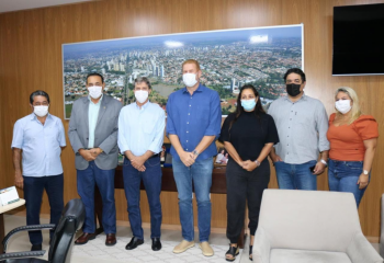 Presidente da C&acirc;mara participa de reuni&atilde;o com representantes do polo industrial 