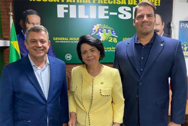 ColunaMarcoEus&eacute;bio