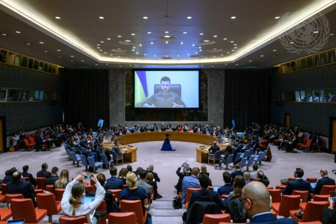 Zelenskiy questiona Conselho de Segurança da ONU na manutenção da paz
