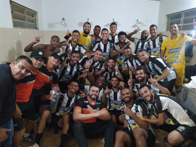 Jogadores Operário F.C no empate Costa Rica