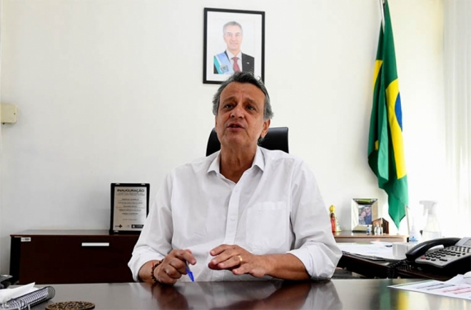 ColunaMarcoEus&eacute;bio