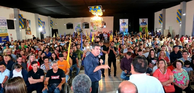 Riedel visita Amambai, e promete crescimento da cidade a moradores