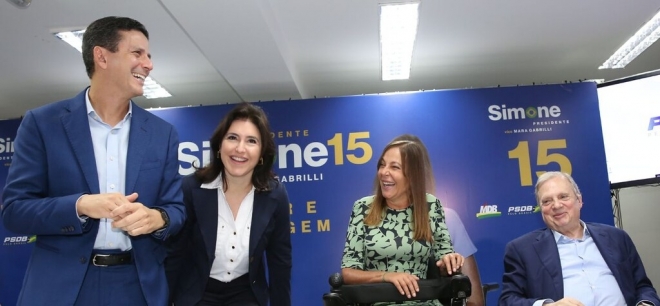 Simone Tebet anuncia vice e forma primeira chapa feminina a disputar a presidência