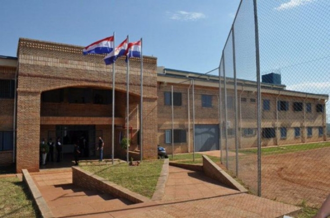 Cerca de 30 presos fugiram da penitenciária no Paraguai