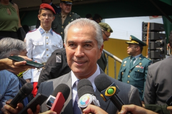 Ap&oacute;s dois anos, militares realizam desfile de 7 de setembro com direito a avi&otilde;es