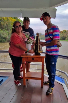 Dezenove anos depois, família consegue pagar promessa a Aparecida e vai até o Santuário agradecer a vida do filho mais velho