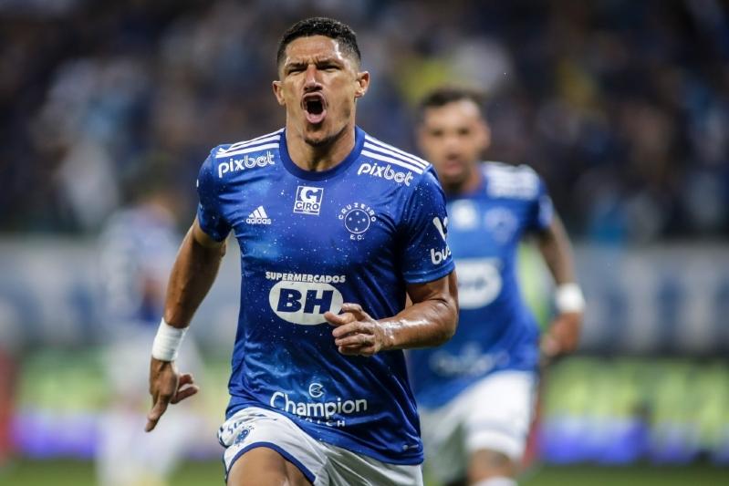 Cruzeiro volta a vencer e agora se prepara para festa final no