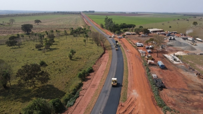 Com investimento de R$ 3,7 bilhões governo pavimenta 1.270 km de estradas