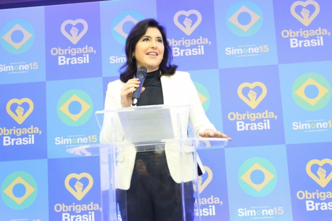 Simone Tebet declara voto em Lula no segundo turno das eleições