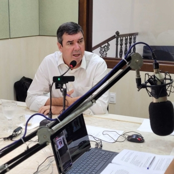 Questões como o avanço em áreas de infraestrutura e duplicação de estradas foram citadas por ele durante a conversa