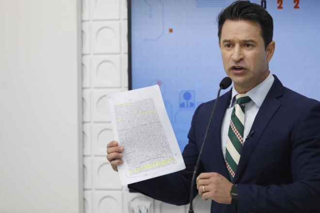 Apresentador do SBT define como velha t&aacute;tica a aus&ecirc;ncia do Contar nos debates