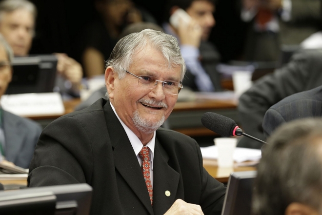 Eduardo Riedel recebe o apoio e as felicitações do ex-governador Zeca do PT