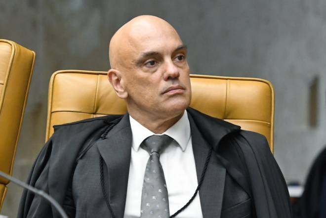 Ministro Alexandre de Moraes determina que PMs atuem nos estados para desbloquear rodovias