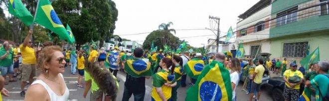 Manifestantes vão às ruas no feriado para protestar contra o resultado das eleições 2022