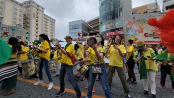 Brasileiros foram os mais animados no Festival Uchinanchu de Okinawa