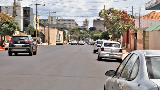 Moradores e comerciantes comemoram entrega das obras na região central