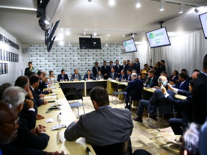 Agro: deputados esperam avan&ccedil;o em pautas priorit&aacute;rias da Frente Parlamentar da Agropecu&aacute;ria