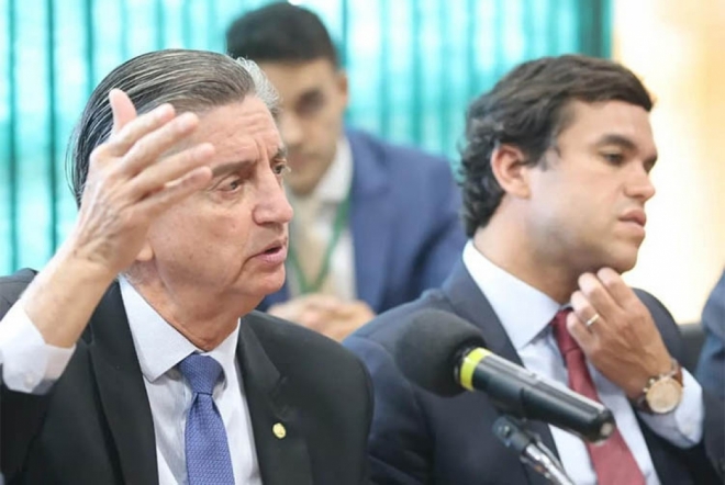 ColunaMarcoEus&eacute;bio