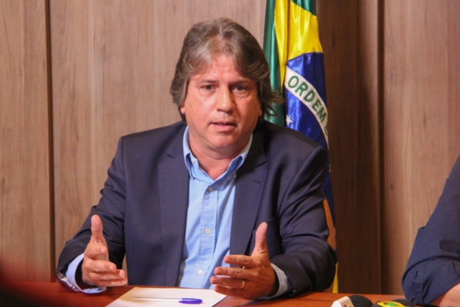 Eduardo Riedel anuncia cinco secretários para sua futura administração