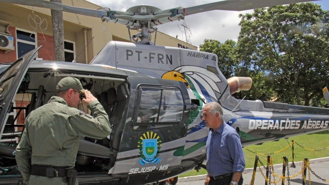 Reinaldo Azambuja entrega mais de 2.600 viaturas em prol da seguran&ccedil;a p&uacute;blica