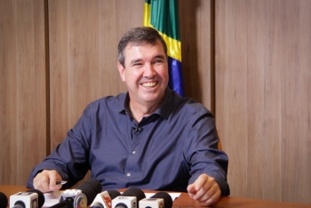 Eduardo Riedel defende capacidade de Simone à frente do Ministério do Planejamento