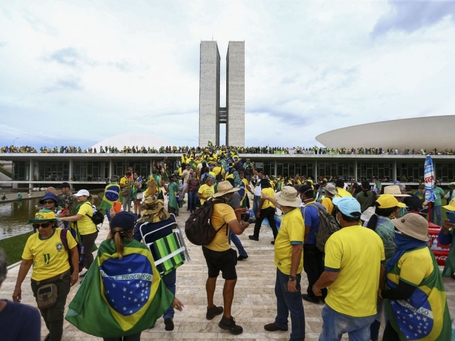 Congresso, Planalto e STF é invadido durante manifestação