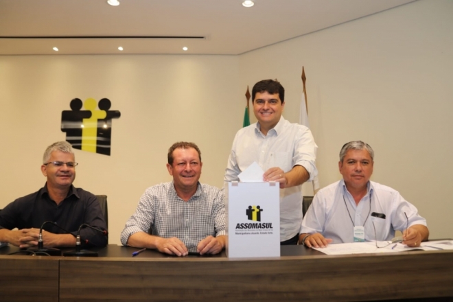 Com chapa &uacute;nica, Assomasul d&aacute; in&iacute;cio a recondu&ccedil;&atilde;o do prefeito de Nioaque a presid&ecirc;ncia
