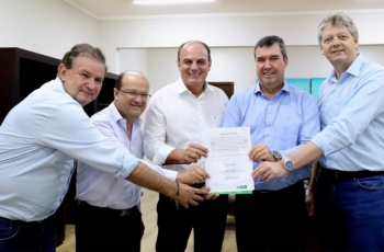 Riedel assina convênio no valor de R$ 4,9 milhões para Caracol