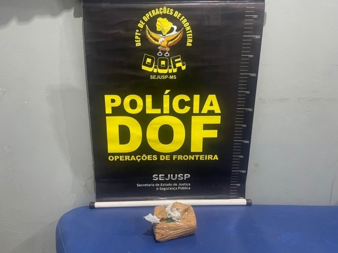 DOF prende mulher transportando pasta base de cocaína em carro de aplicativo
