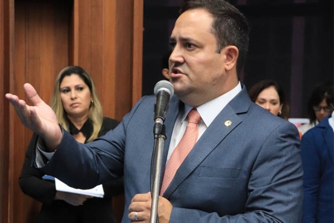 ColunaMarcoEus&eacute;bio