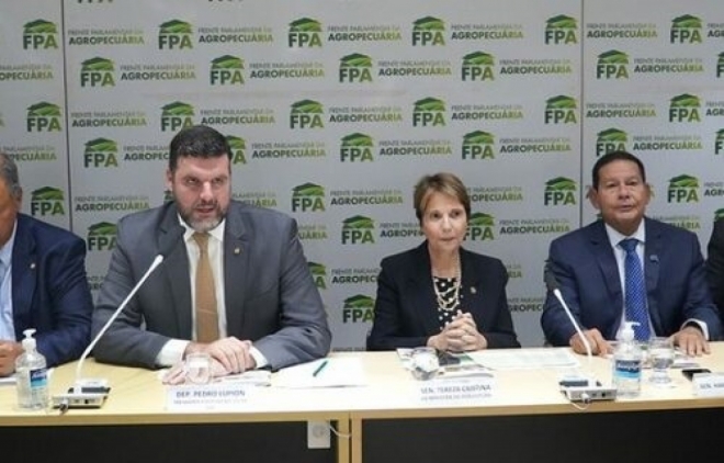Frente Parlamentar da Agropecuária debate mudanças no Mapa 