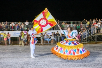 Primeira noite de desfiles das escolas de samba na Capital