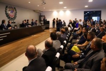 Governador garante que vai manter ordem e seguran&ccedil;a no Estado