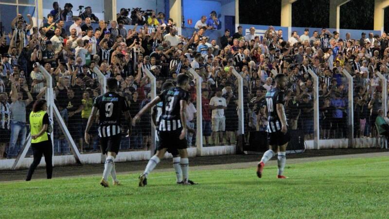 DAC abre venda de ingressos para jogo decisivo de domingo no Douradão