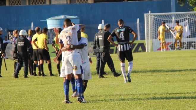 Oper&aacute;rio 0 x 1 Costa Rica fim de jogo