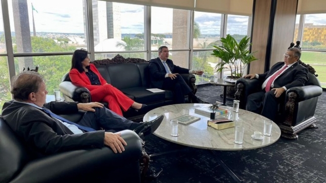 Eduardo Riedel se re&uacute;ne com Fl&aacute;vio Dino e discute seguran&ccedil;a no MS