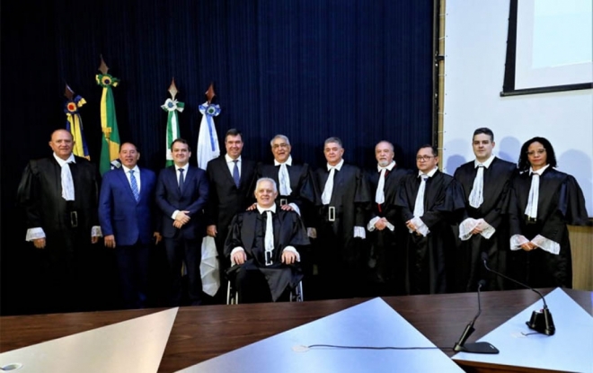 ColunaMarcoEus&eacute;bio